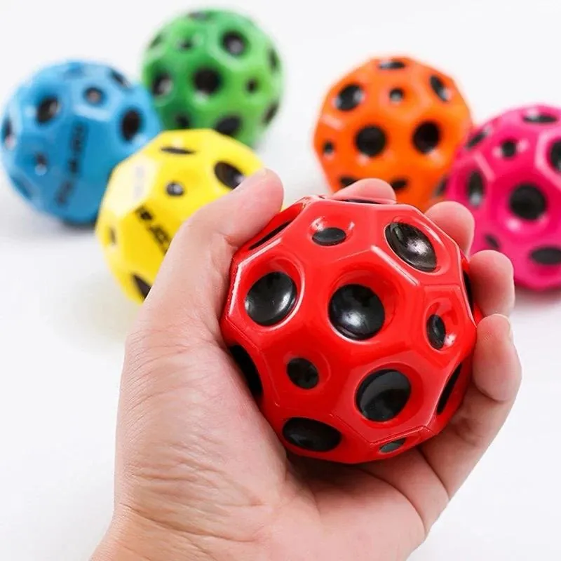 pack of 2 High Resilience Hole Ball Soft Bouncy Ball Anti-fall Moon Shape Porous Bouncy Ball Kids Indoor Outdoor Balls High Bouncing Moon Stress Ball (random color)