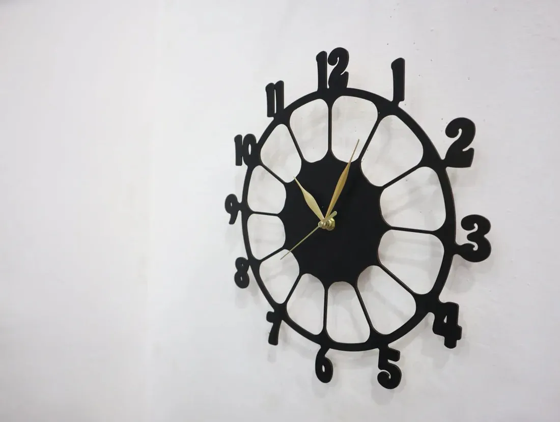 Retro Design 3D Wooden wall clock for Living Room Retro Decor Wall Clock