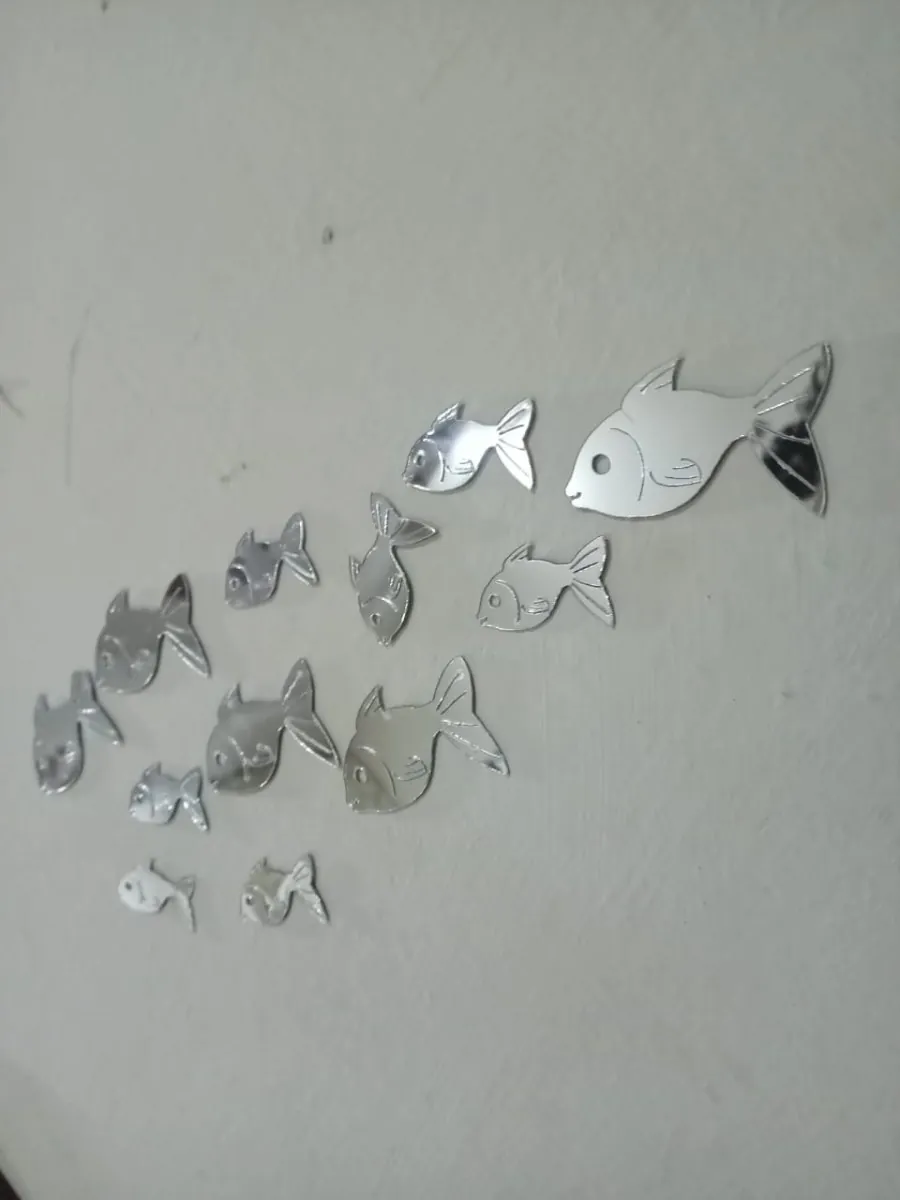 30 Pcs Acrylic Fishes Mirror Wall Art Decor Fishes Mirror Stickers Decals for Kids Girls Bedroom Bathroom Playroom silver