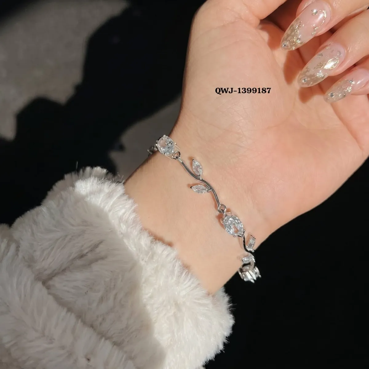Tulip Bracelet Silver price in Pakistan
